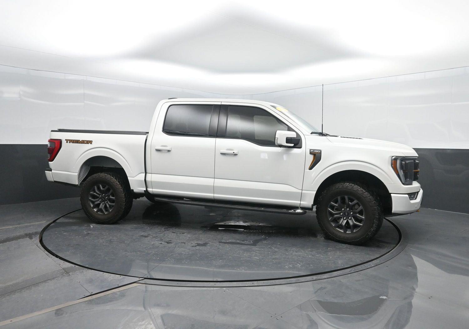 Used 2023 Star White Metallic Tri-Coat Ford Tremor image 3
