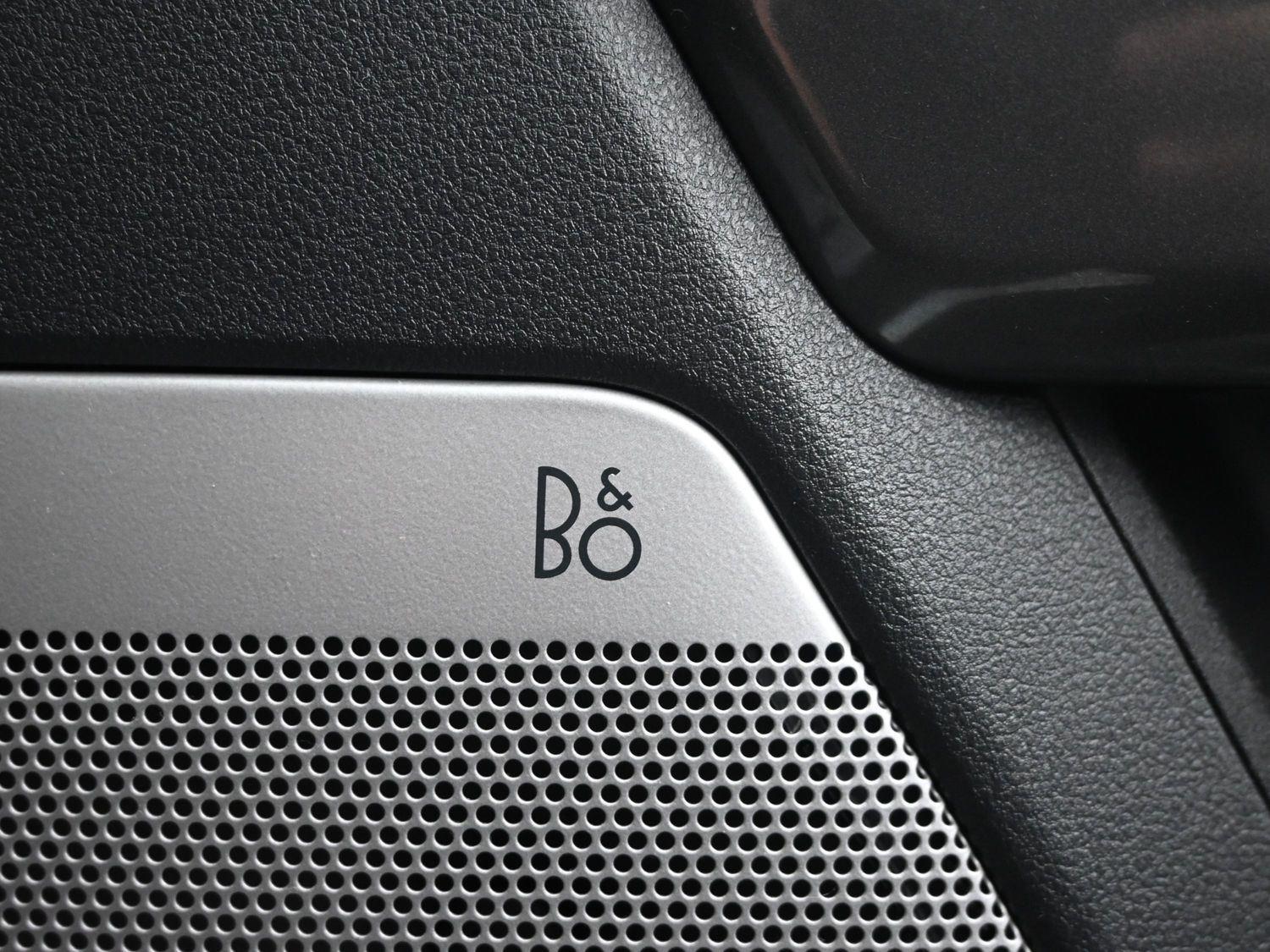 Used 2023 Star White Metallic Tri-Coat Ford Tremor image 10