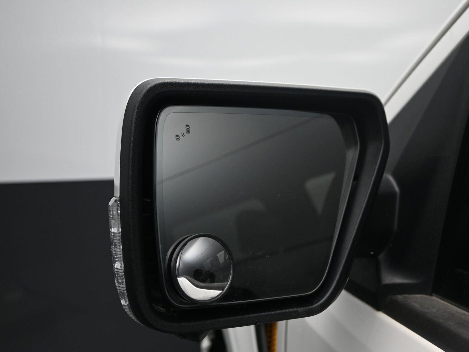 Used 2023 Star White Metallic Tri-Coat Ford Tremor image 22