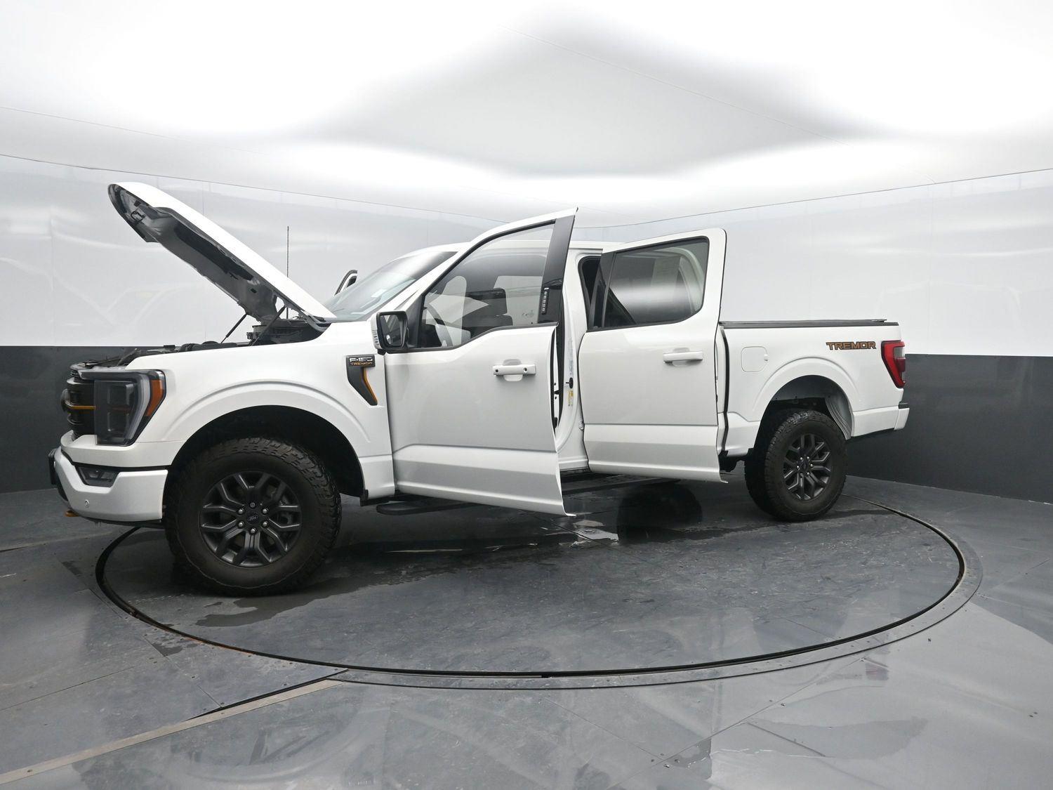 Used 2023 Star White Metallic Tri-Coat Ford Tremor image 55