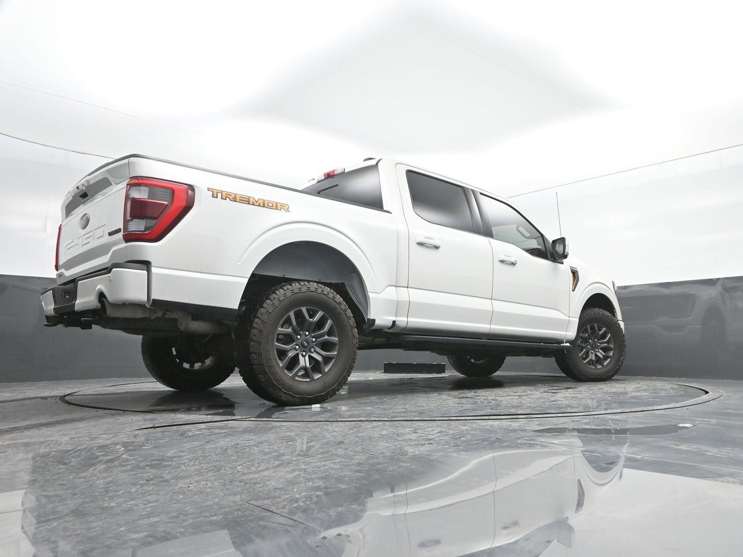 Used 2023 Star White Metallic Tri-Coat Ford Tremor image 41