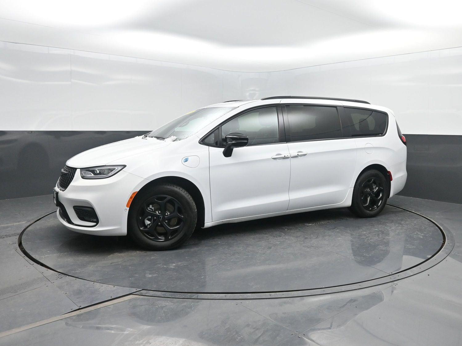 Used 2024 Bright White Clearcoat Chrysler Hybrid Premium S Appearance Pkg image 45