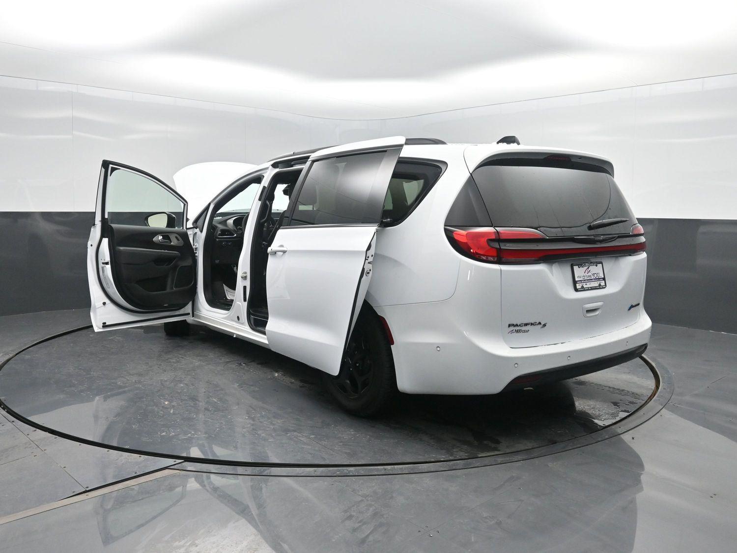 Used 2024 Bright White Clearcoat Chrysler Hybrid Premium S Appearance Pkg image 50
