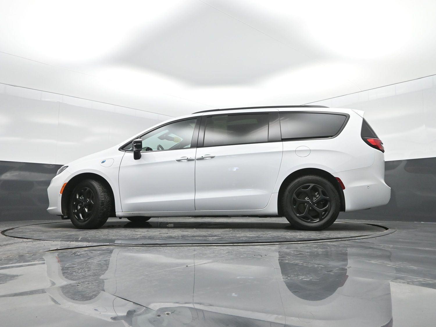 Used 2024 Bright White Clearcoat Chrysler Hybrid Premium S Appearance Pkg image 37