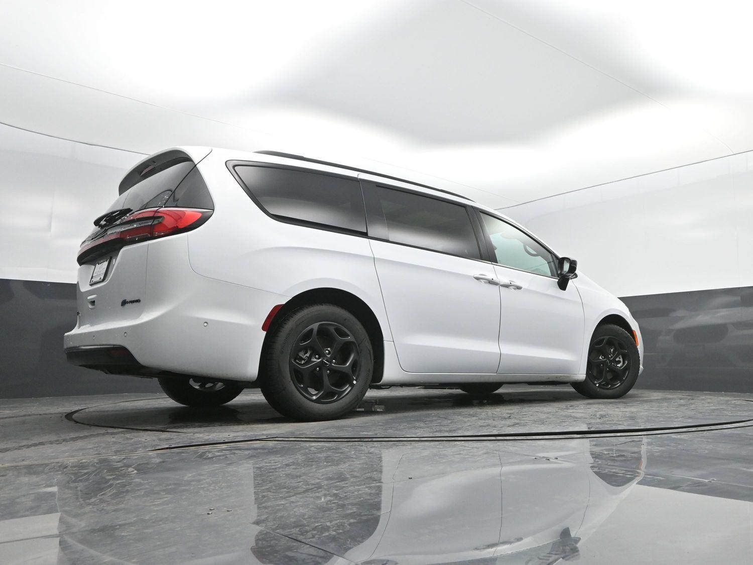 Used 2024 Bright White Clearcoat Chrysler Hybrid Premium S Appearance Pkg image 38