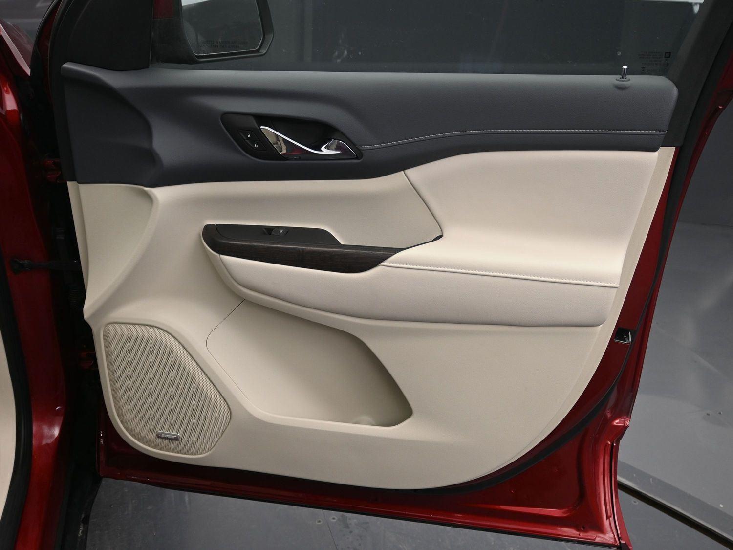 Used 2023 Volcanic Red Tintcoat GMC Denali image 9