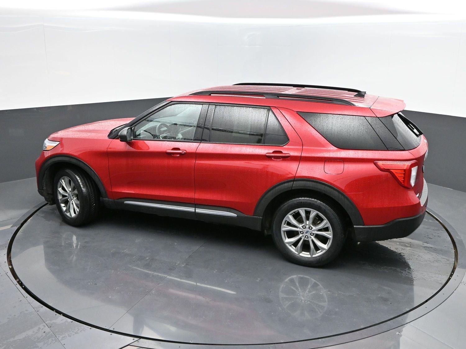 Used 2021 Rapid Red Metallic Tinted Clearcoat Ford XLT image 36