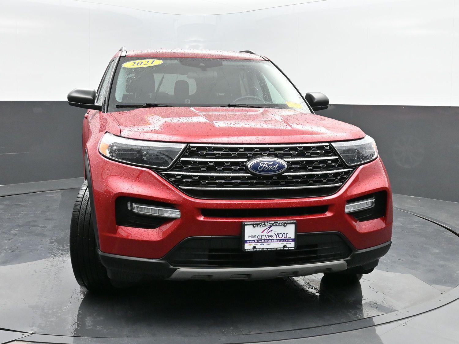 Used 2021 Rapid Red Metallic Tinted Clearcoat Ford XLT image 42