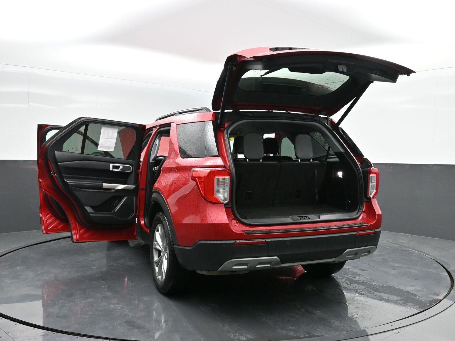 Used 2021 Rapid Red Metallic Tinted Clearcoat Ford XLT image 46