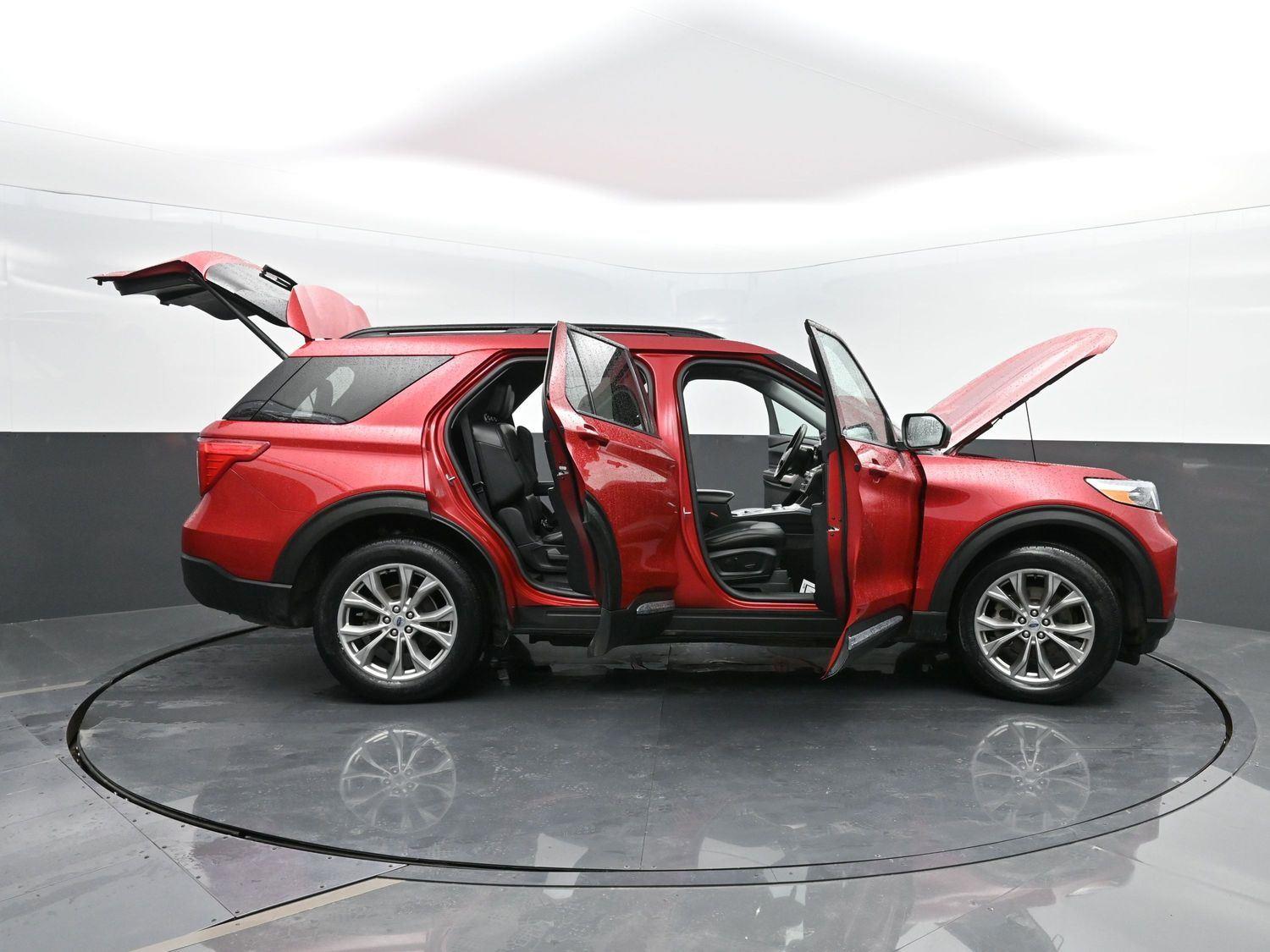 Used 2021 Rapid Red Metallic Tinted Clearcoat Ford XLT image 47