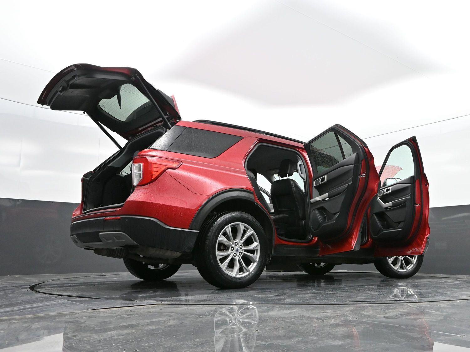 Used 2021 Rapid Red Metallic Tinted Clearcoat Ford XLT image 49