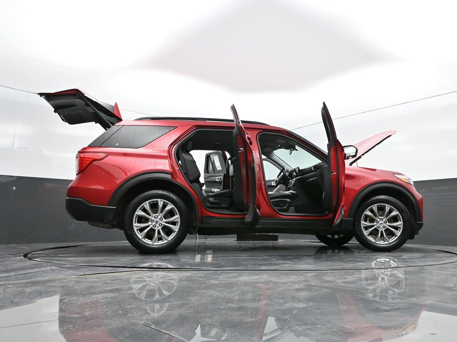 Used 2021 Rapid Red Metallic Tinted Clearcoat Ford XLT image 51