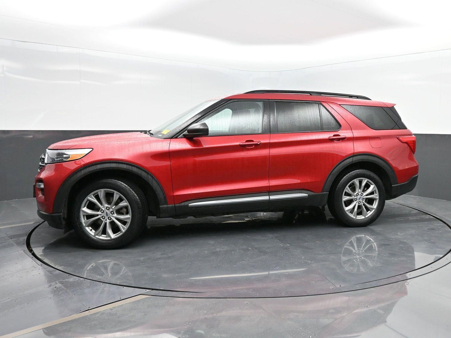 Rapid Red Metallic Tinted Clearcoat 2021 Ford Explorer XLT AWD SUV / Crossover All-Wheel Drive Automatic