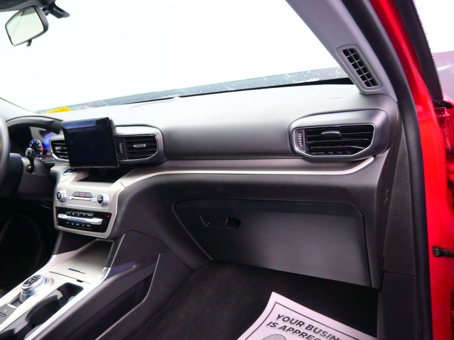 Used 2021 Rapid Red Metallic Tinted Clearcoat Ford XLT image 6