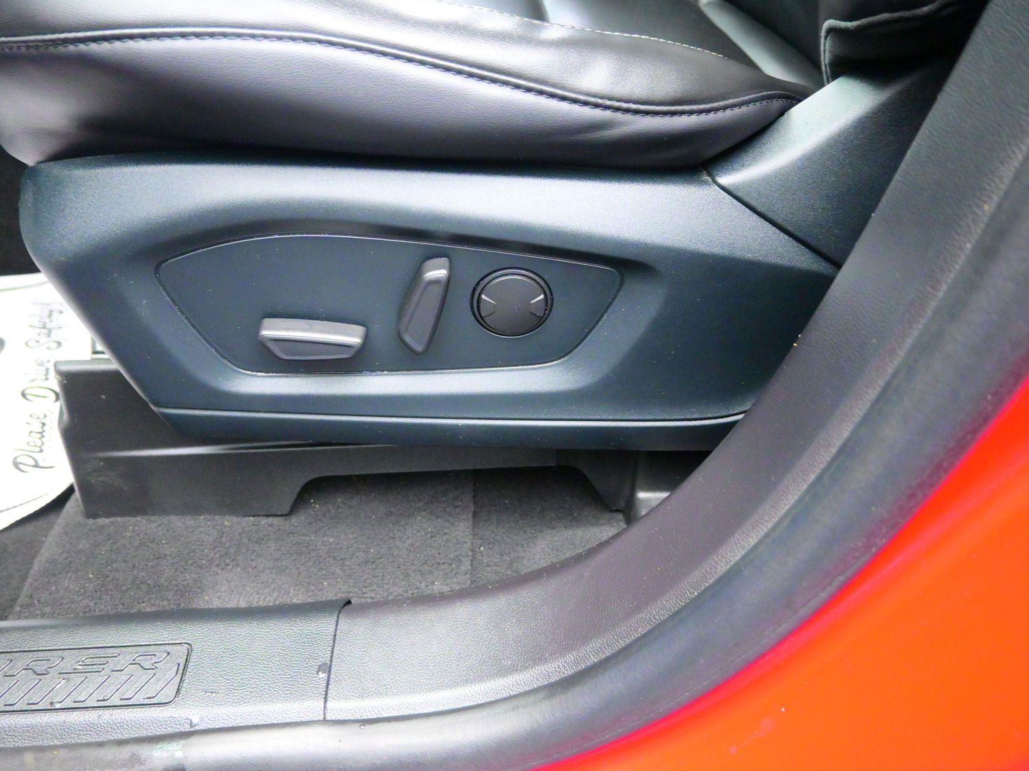 Used 2021 Rapid Red Metallic Tinted Clearcoat Ford XLT image 18