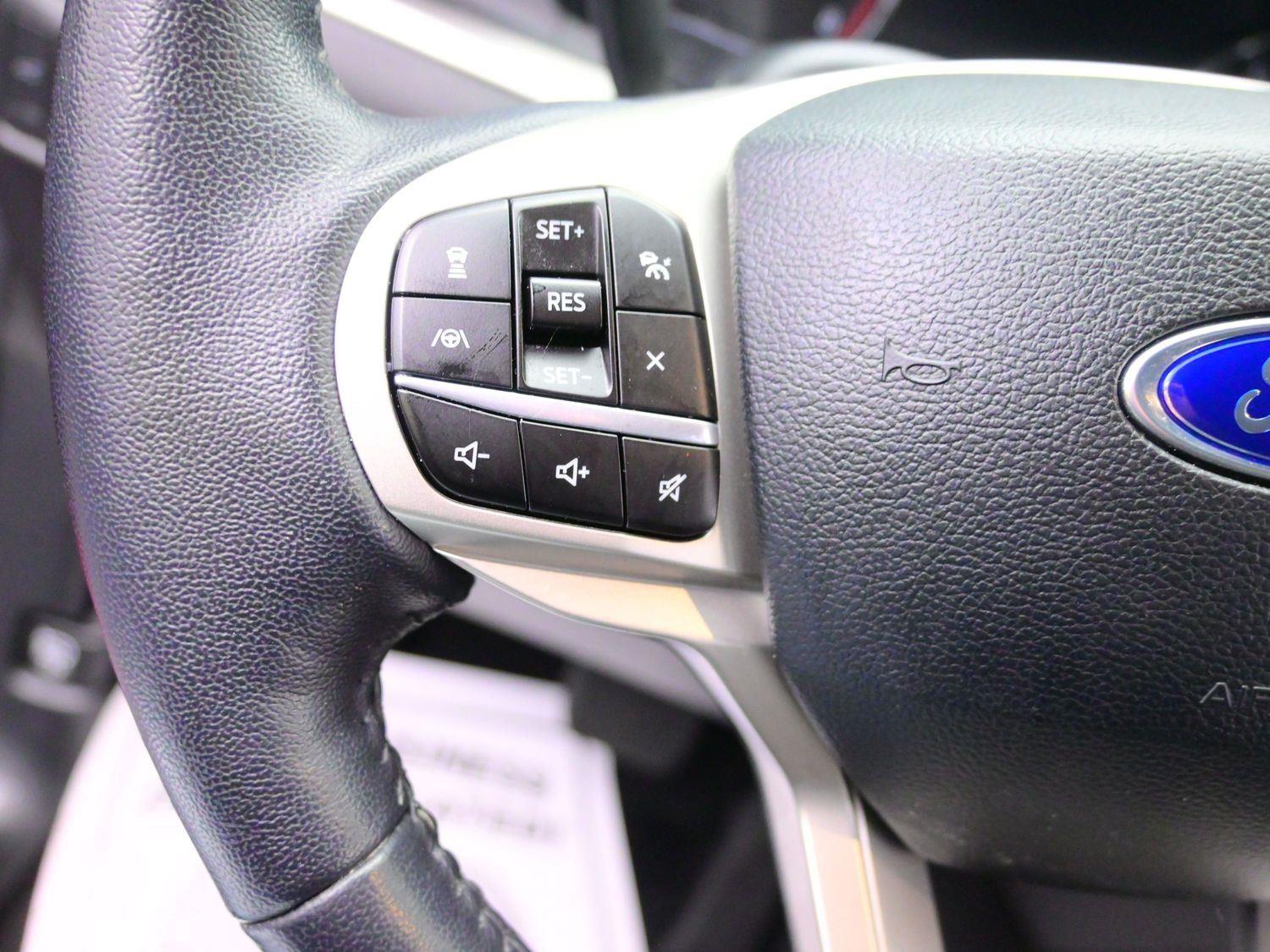 Used 2021 Rapid Red Metallic Tinted Clearcoat Ford XLT image 21