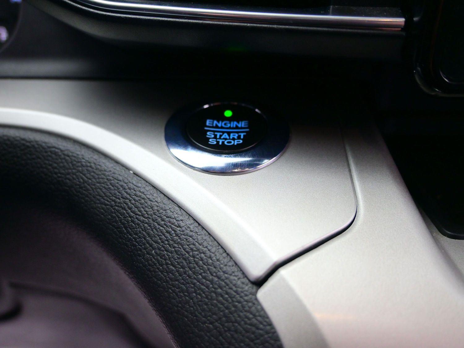 Used 2021 Rapid Red Metallic Tinted Clearcoat Ford XLT image 23