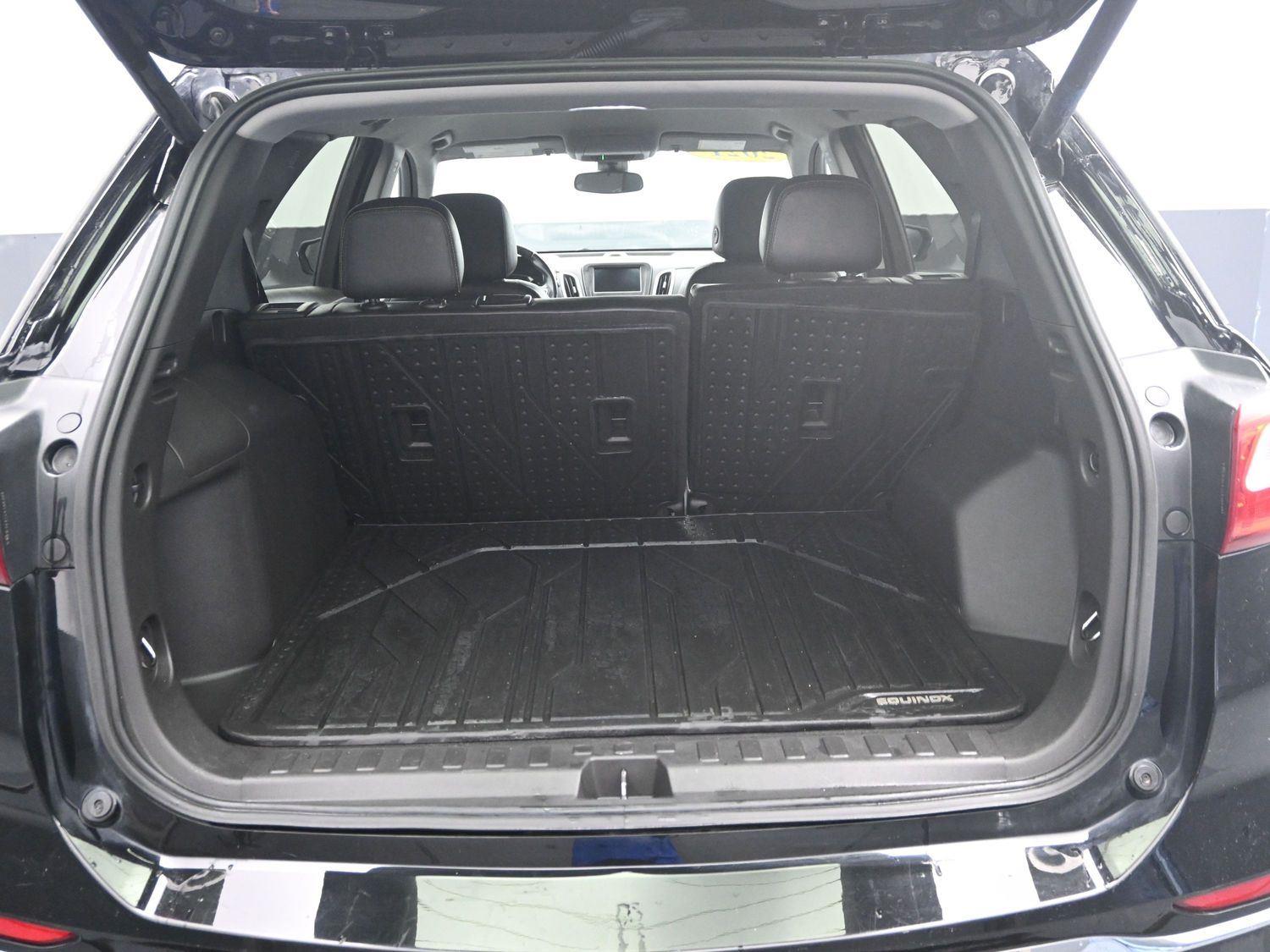 Used 2021 Mosaic Black Metallic Chevrolet LT image 16