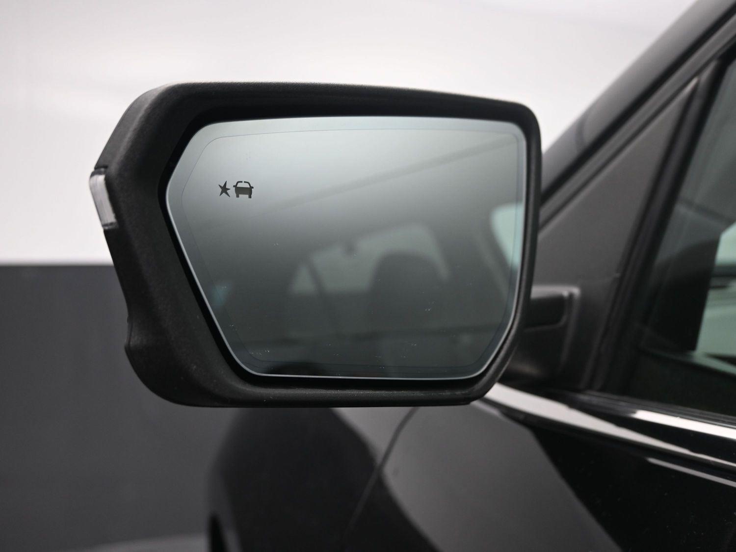 Used 2021 Mosaic Black Metallic Chevrolet LT image 18