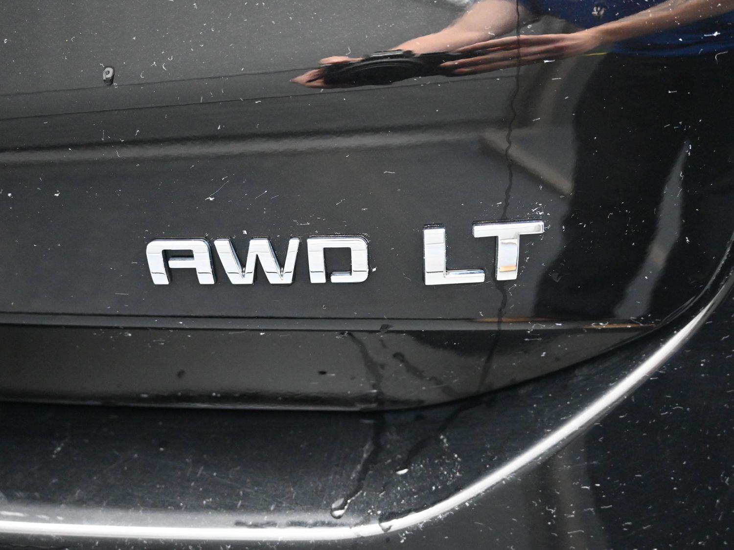 Used 2021 Mosaic Black Metallic Chevrolet LT image 14