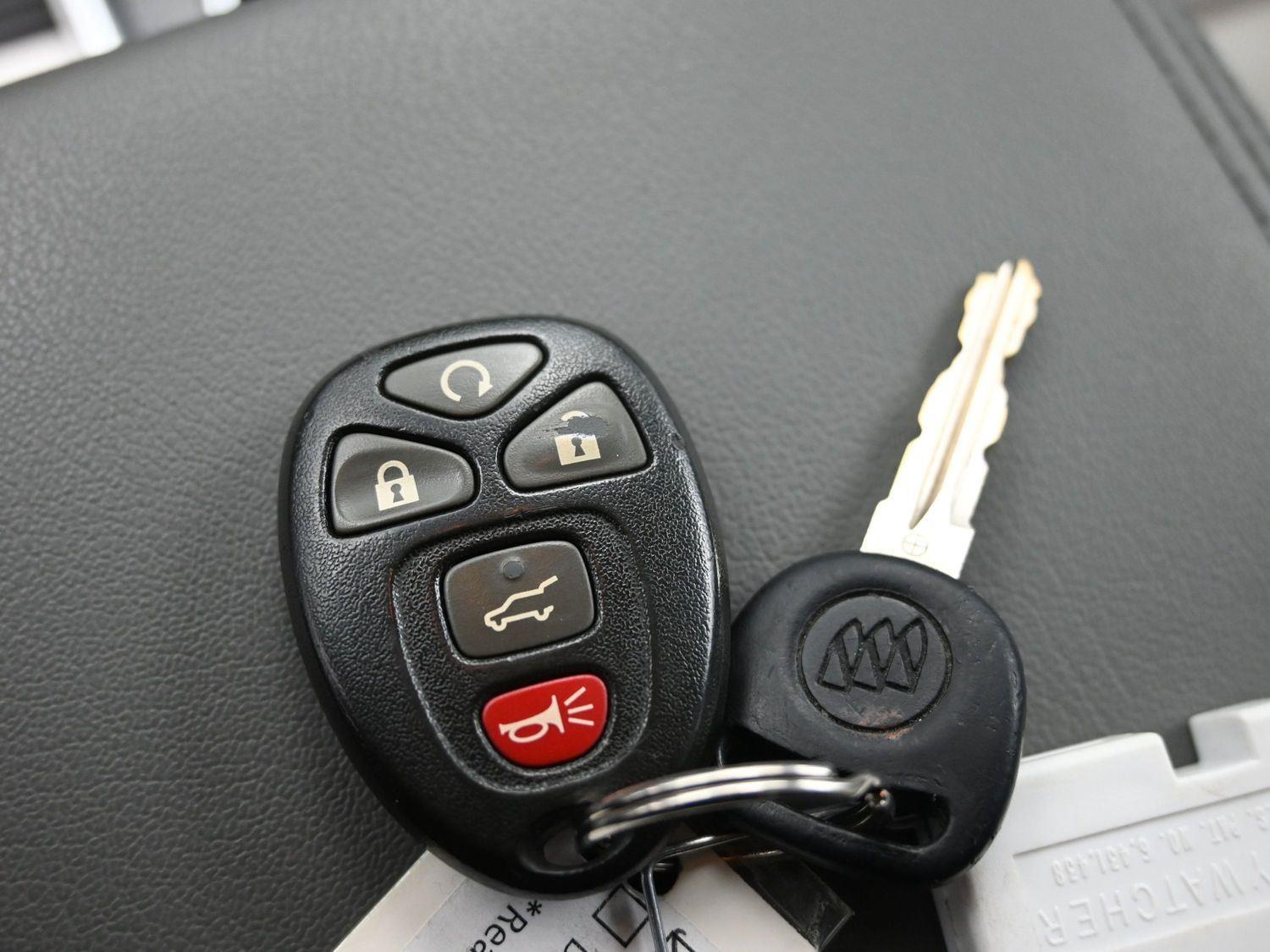 Used 2016 Midnight Amethyst Metallic Buick Leather image 24