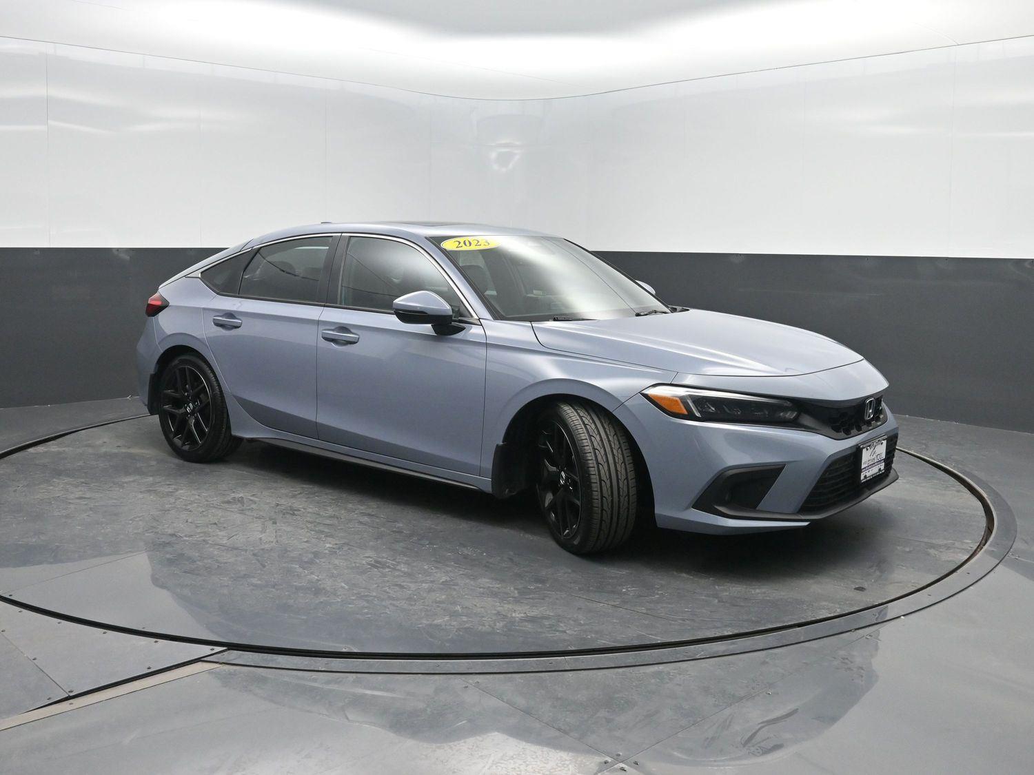 Used 2023 Sonic Gray Pearl Honda Sport Touring image 4