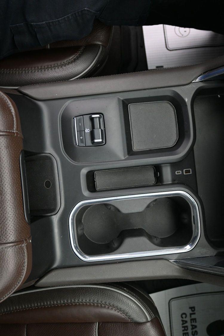 Used 2024 Onyx Black GMC Denali image 36