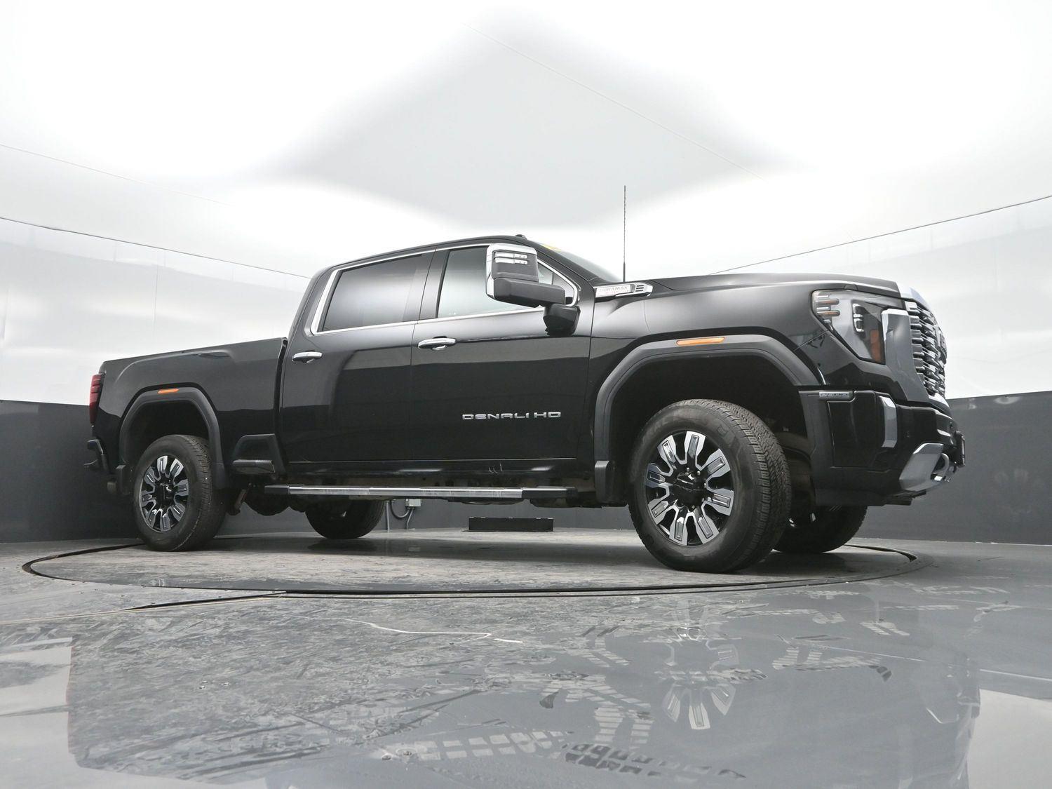 Used 2024 Onyx Black GMC Denali image 42