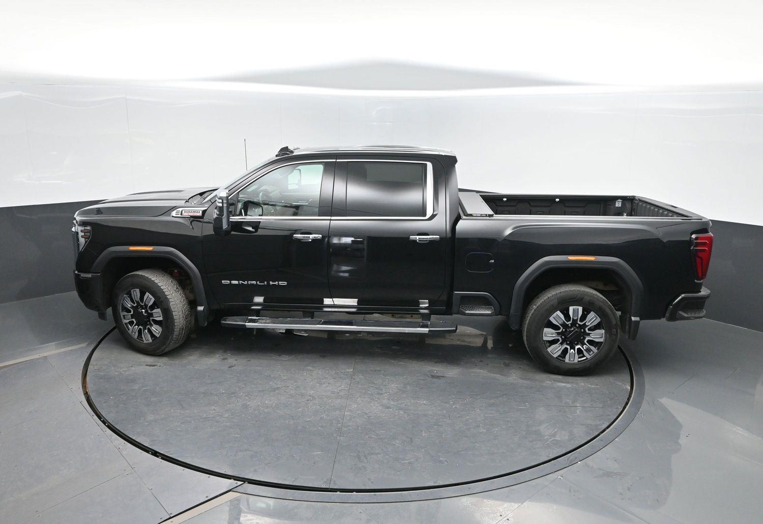 Used 2024 Onyx Black GMC Denali image 44