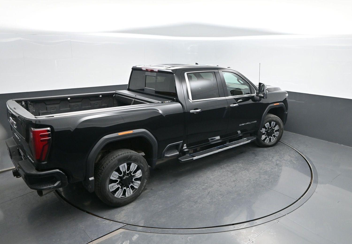Used 2024 Onyx Black GMC Denali image 45