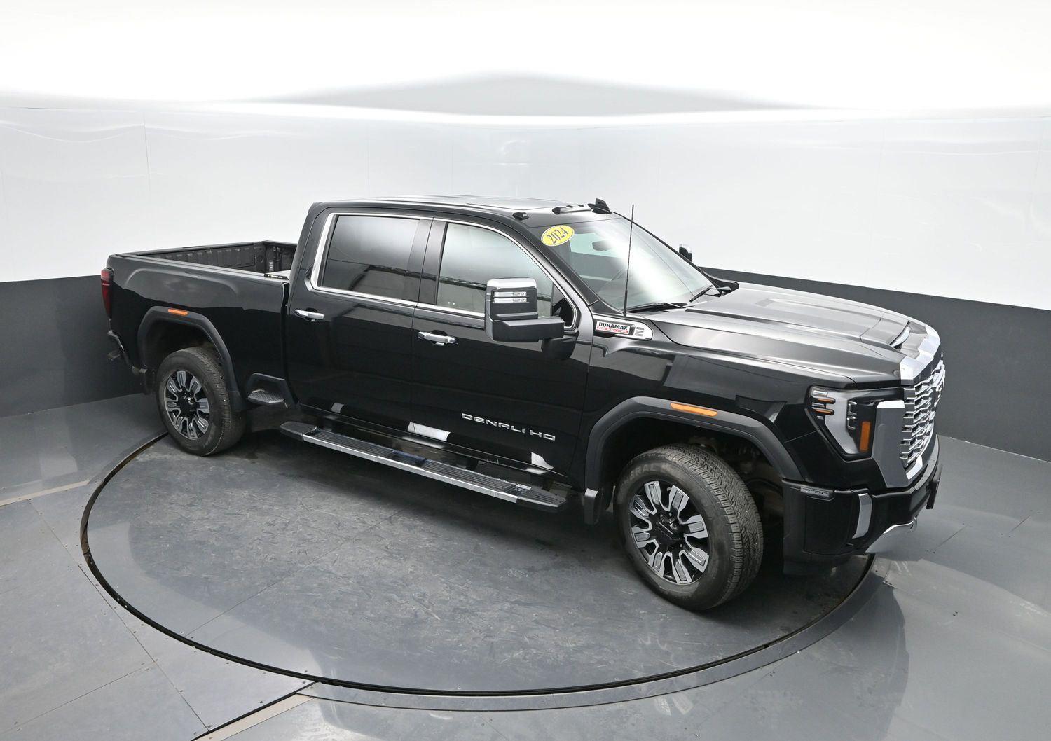Used 2024 Onyx Black GMC Denali image 46