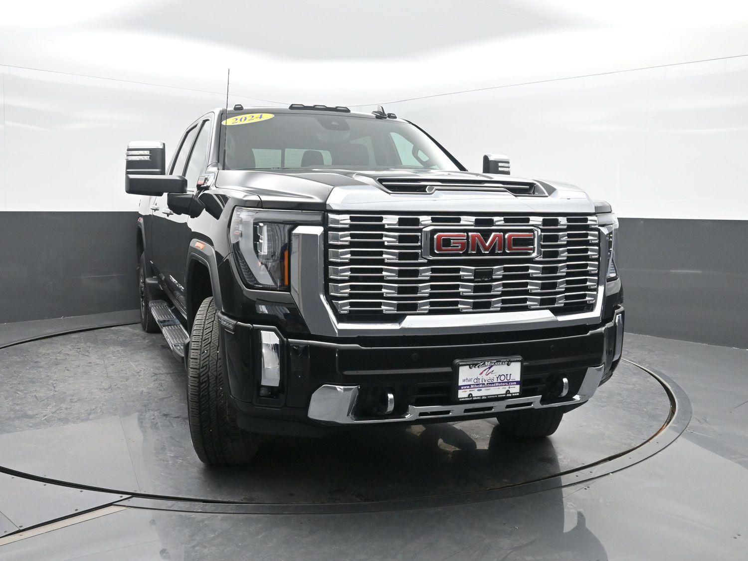 Used 2024 Onyx Black GMC Denali image 49