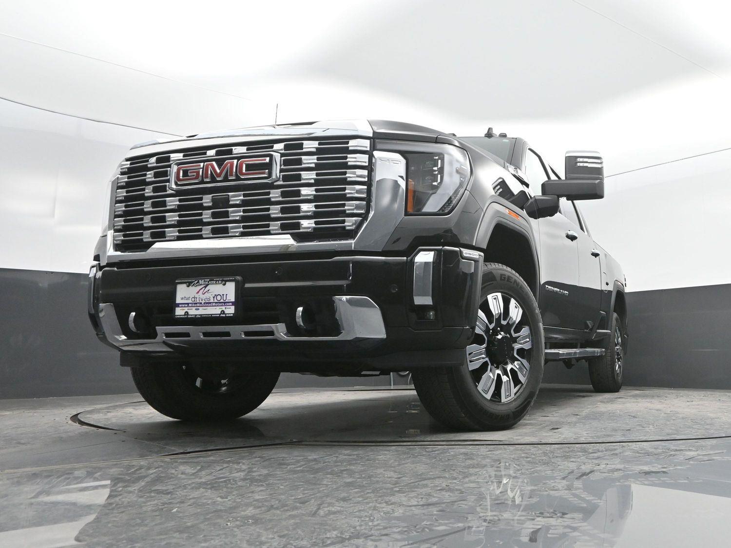 Used 2024 Onyx Black GMC Denali image 51