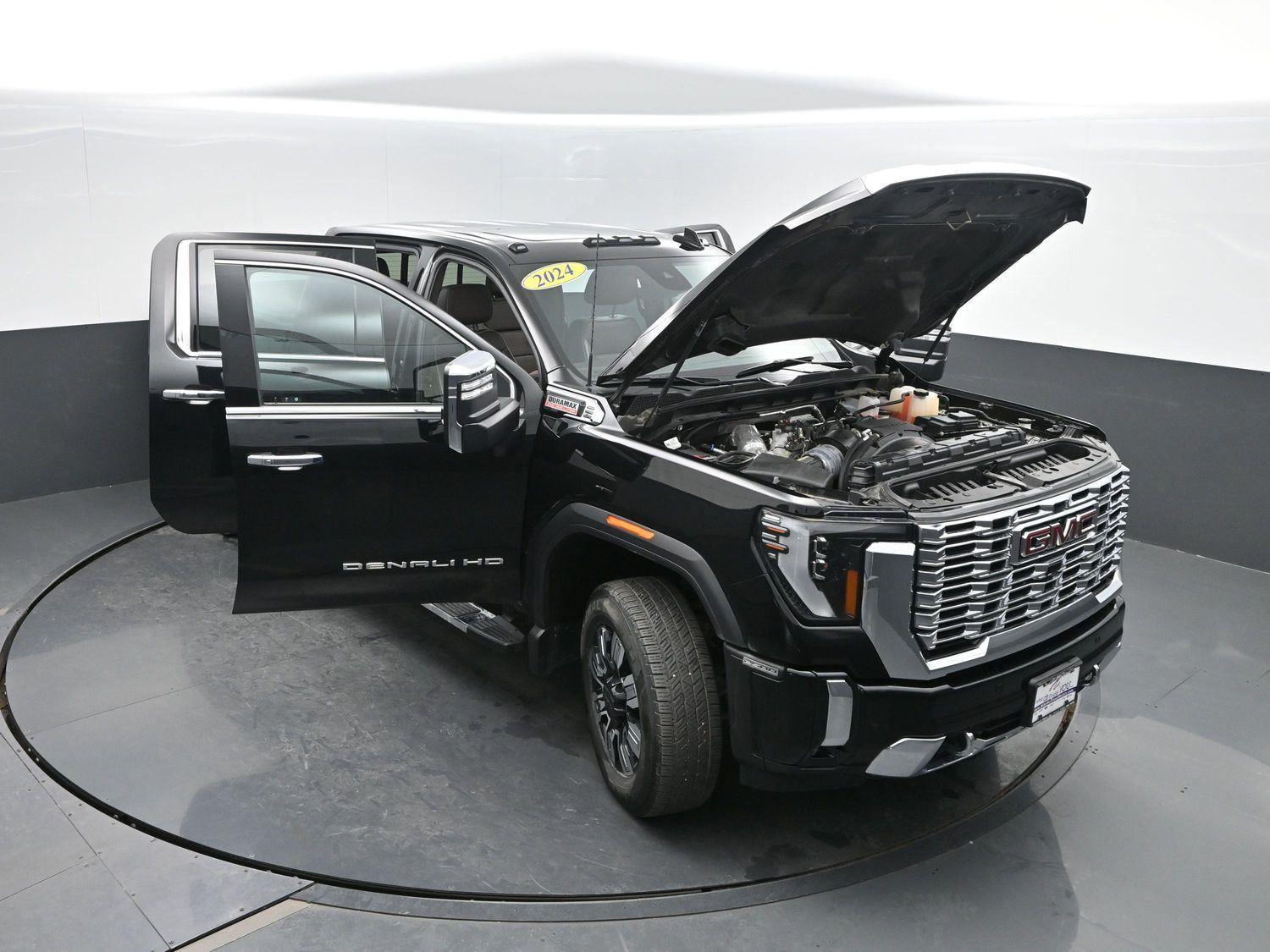 Used 2024 Onyx Black GMC Denali image 52