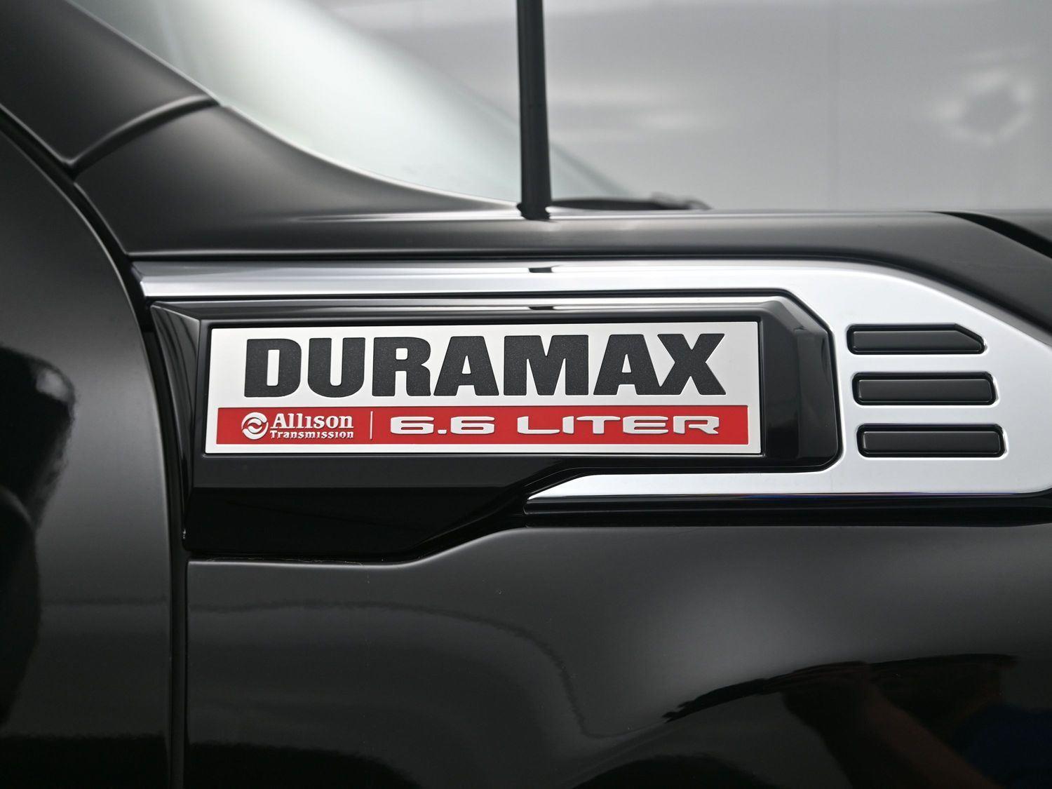 Used 2024 Onyx Black GMC Denali image 6