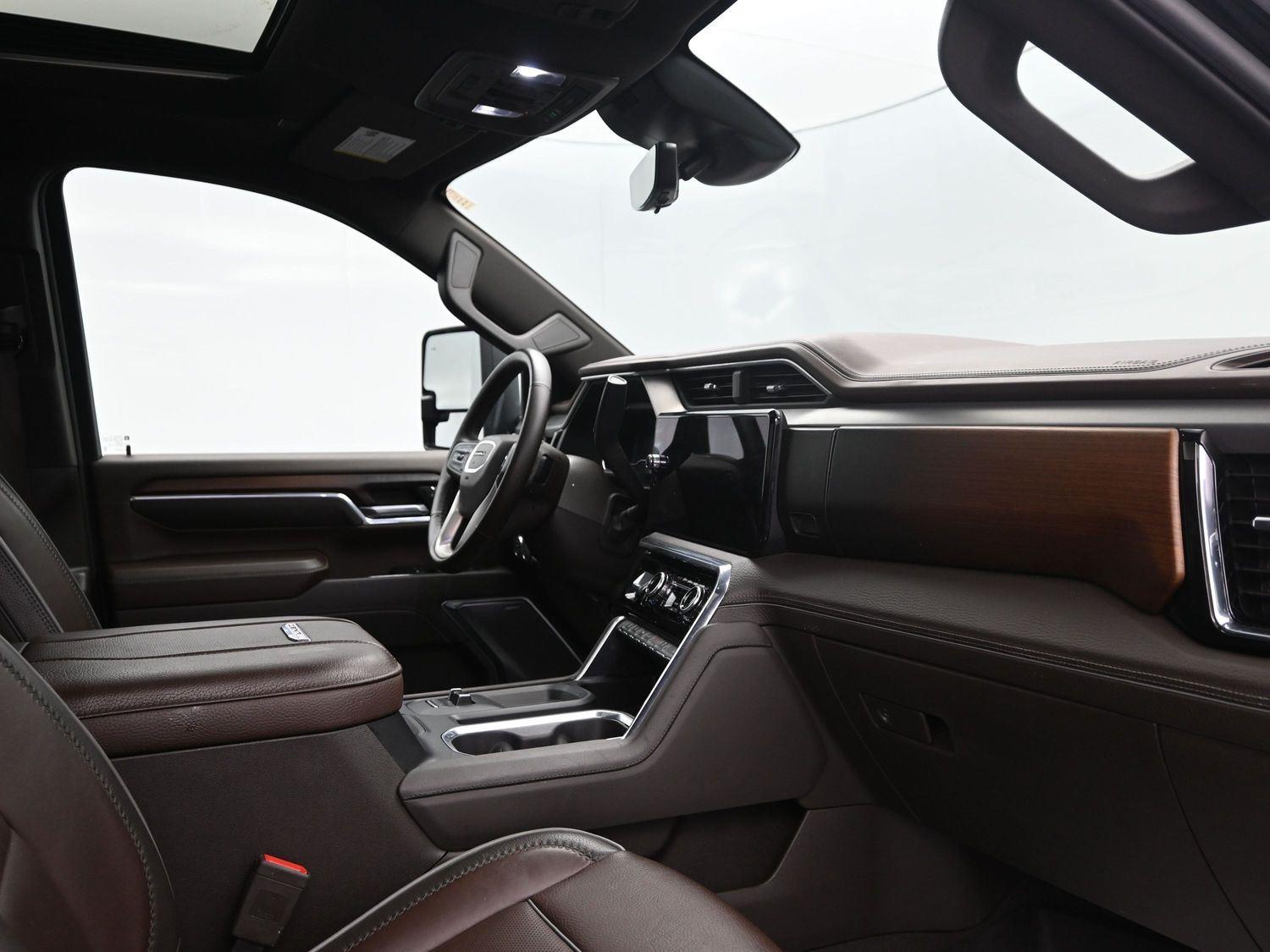 Used 2024 Onyx Black GMC Denali image 14