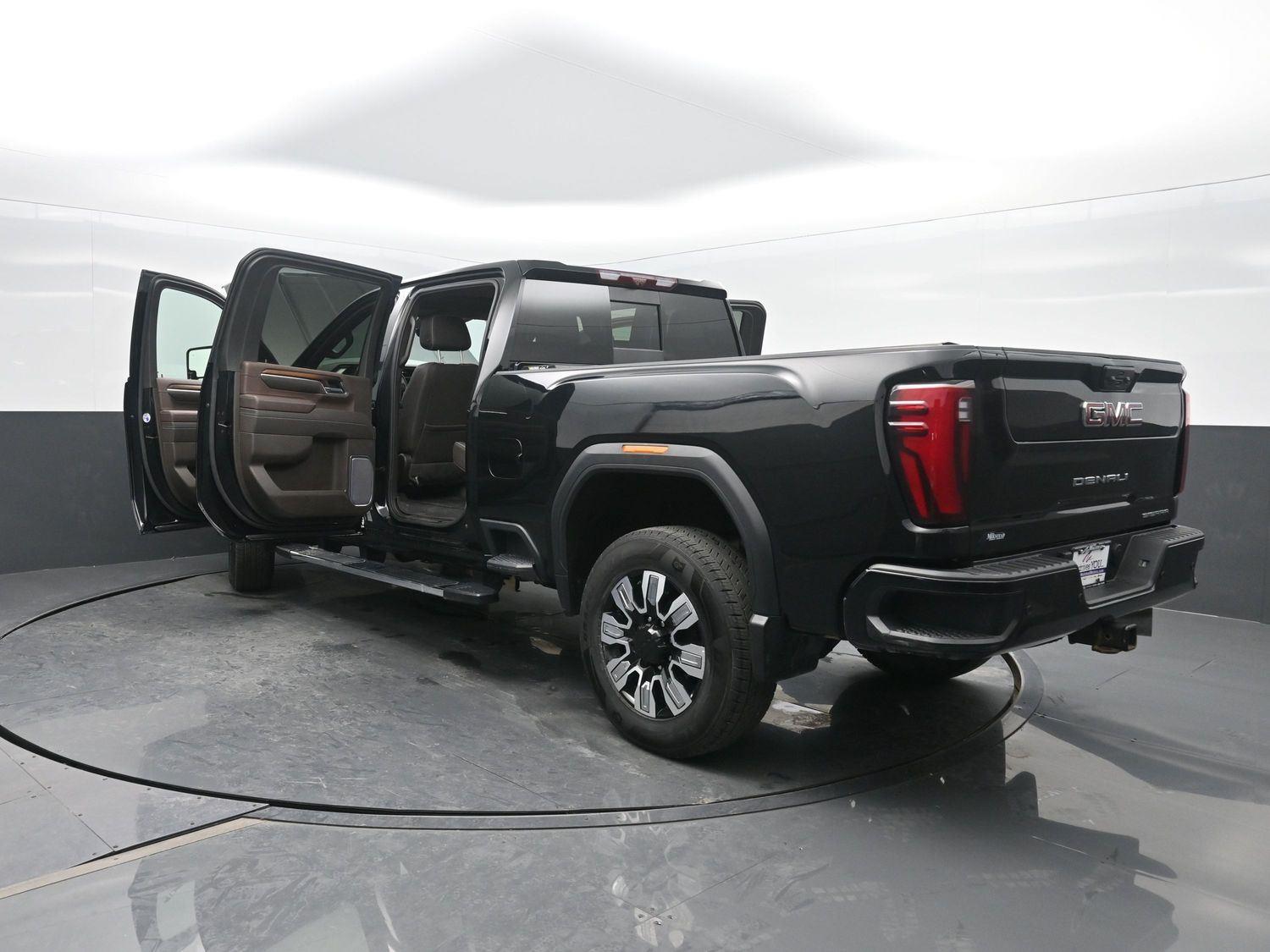 Used 2024 Onyx Black GMC Denali image 53