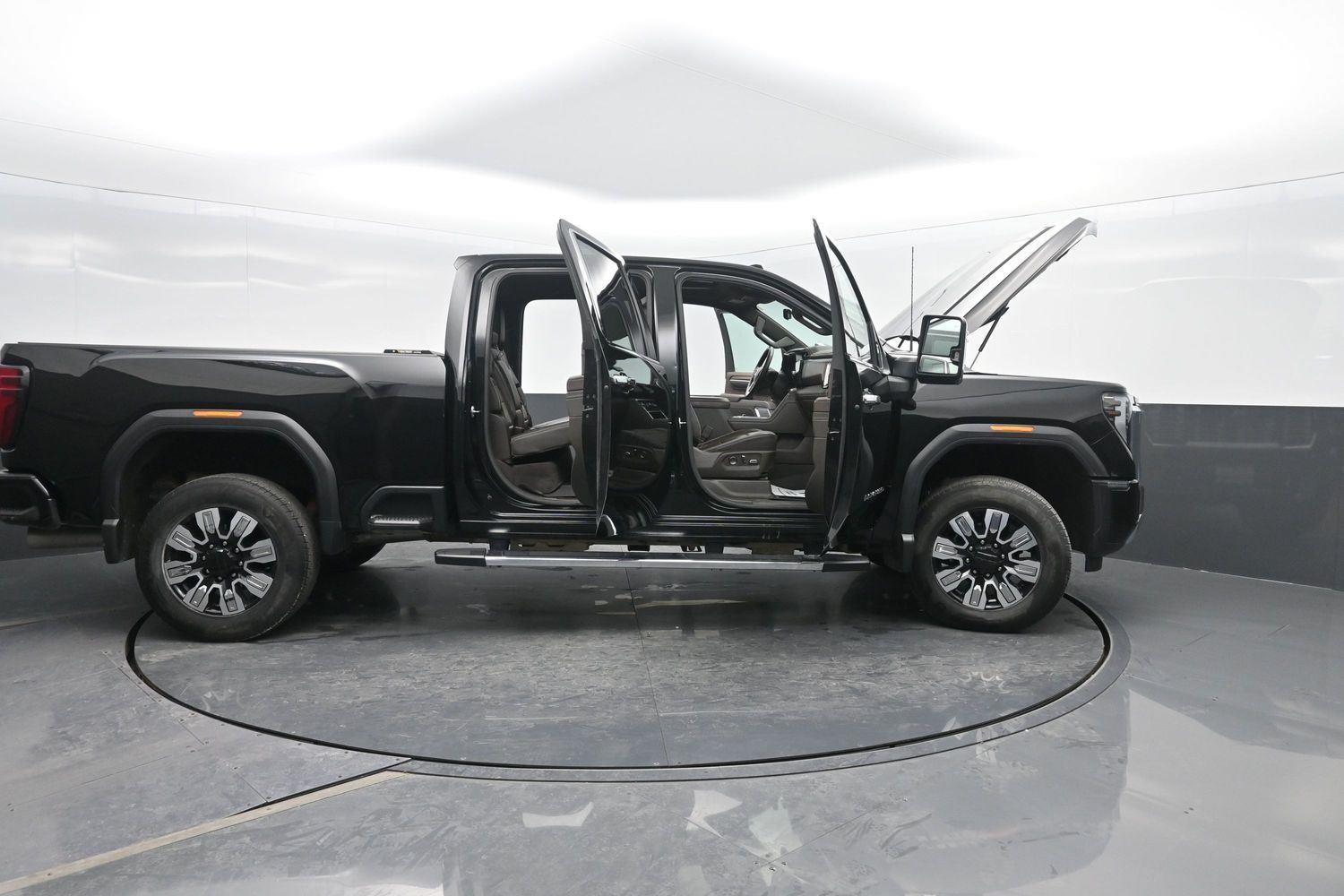 Used 2024 Onyx Black GMC Denali image 54