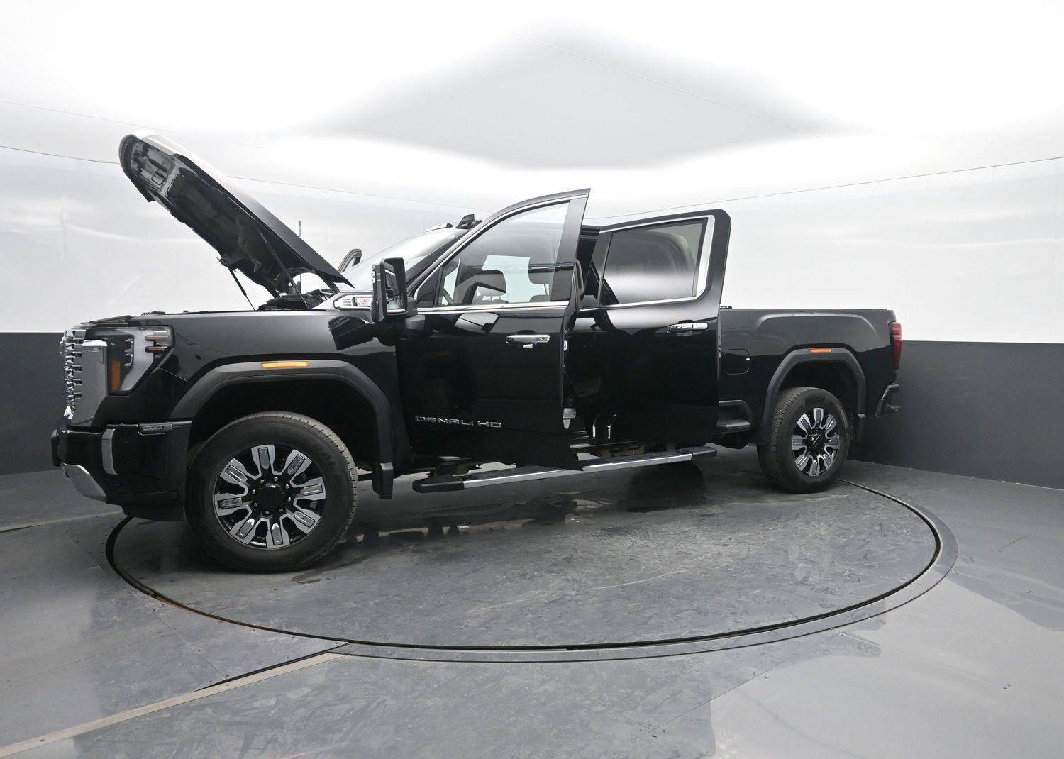 Used 2024 Onyx Black GMC Denali image 55