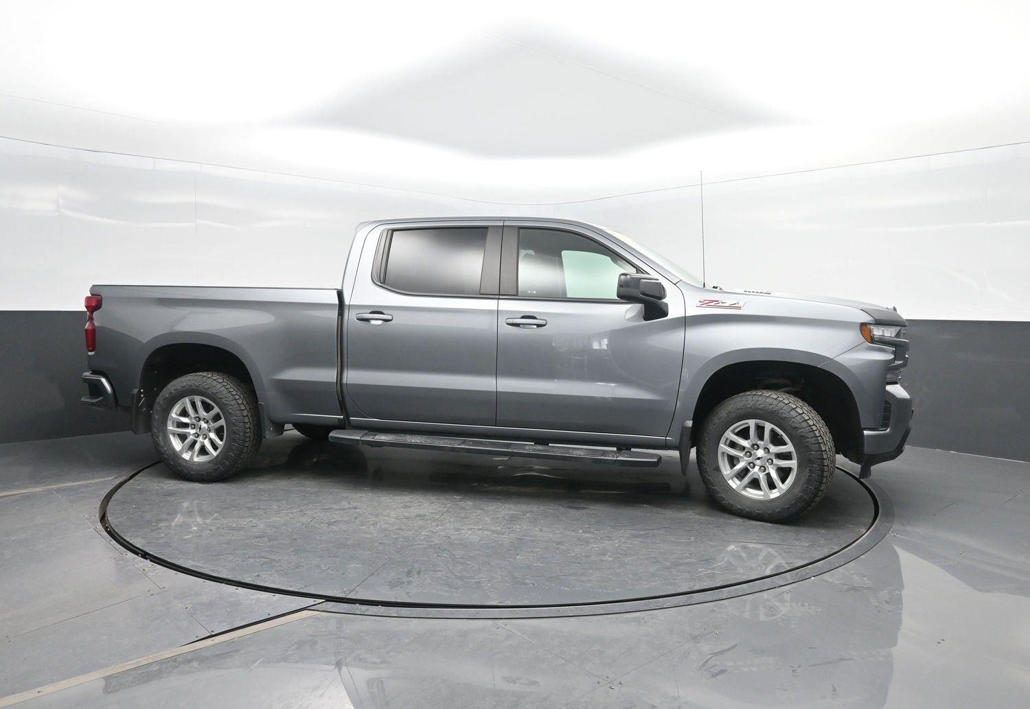 Used 2021 Satin Steel Metallic Chevrolet RST image 3