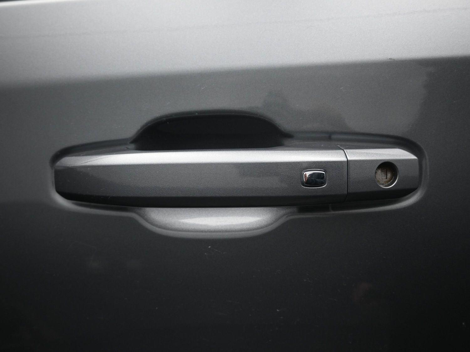 Used 2021 Satin Steel Metallic Chevrolet RST image 17