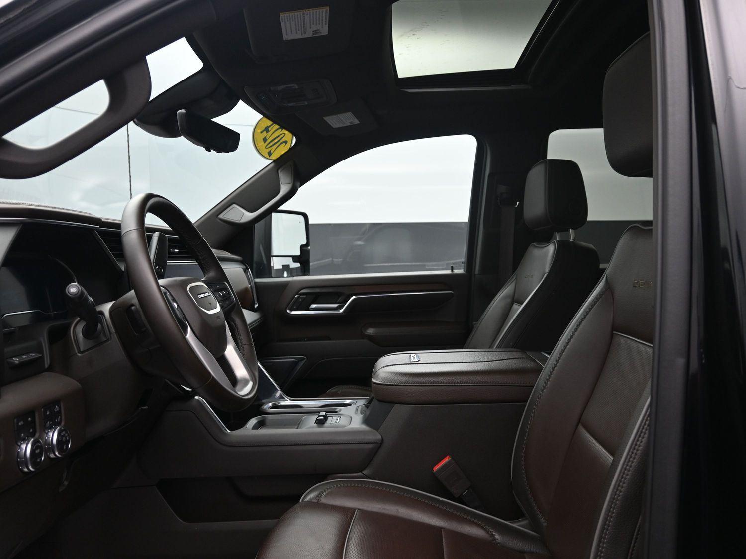 Used 2024 Onyx Black GMC Denali image 26