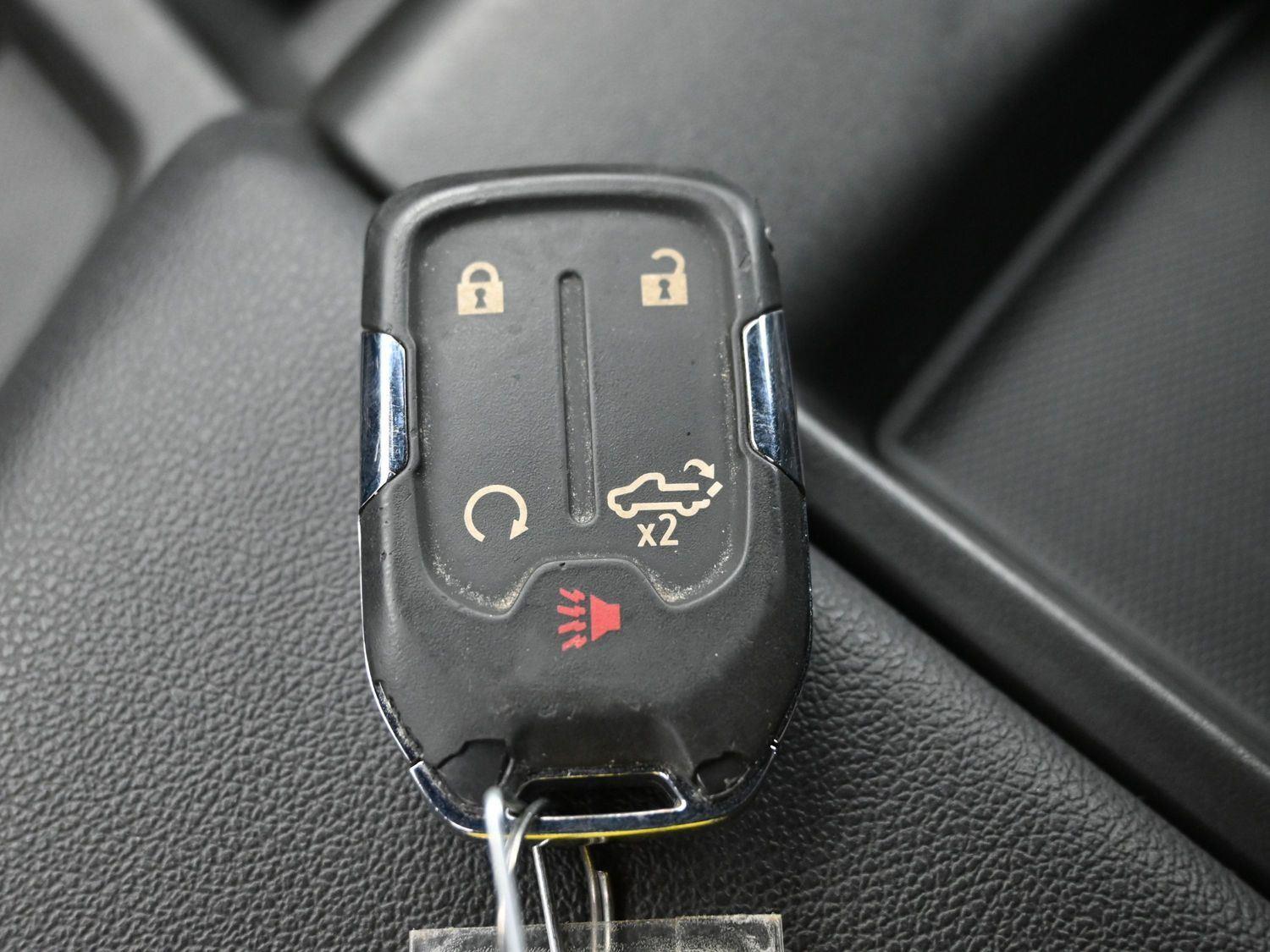 Used 2021 Satin Steel Metallic Chevrolet RST image 31