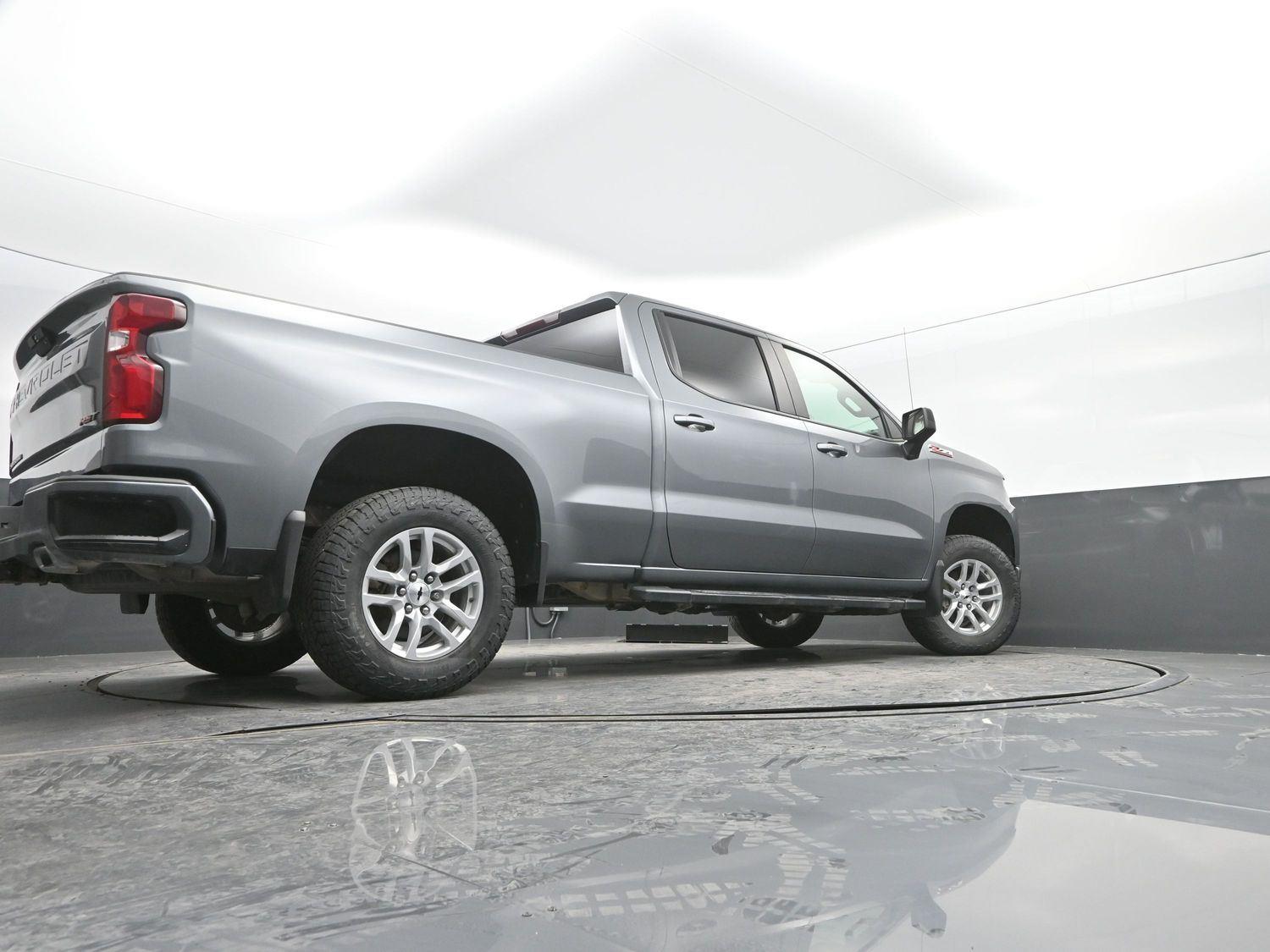 Used 2021 Satin Steel Metallic Chevrolet RST image 33