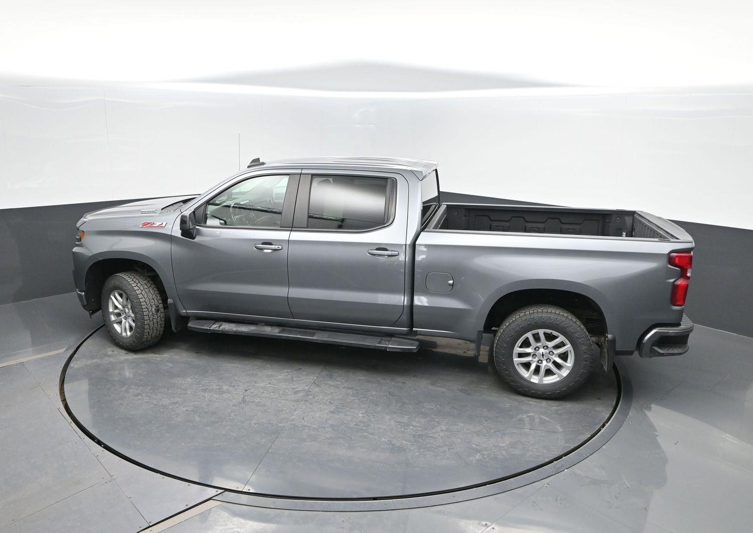 Used 2021 Satin Steel Metallic Chevrolet RST image 36