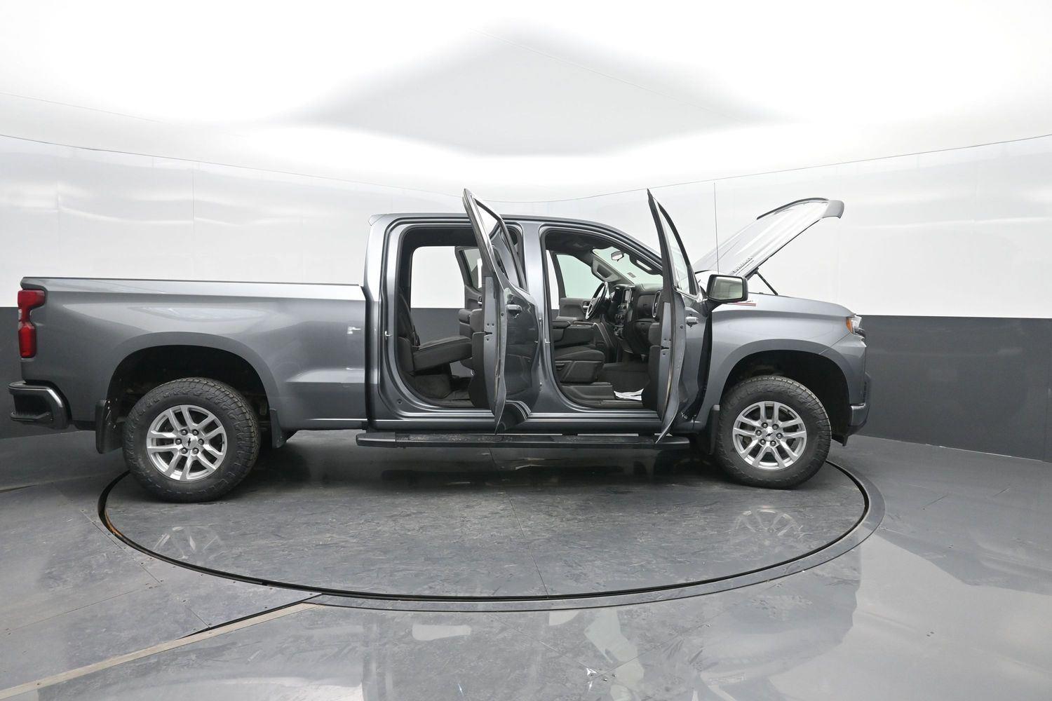 Used 2021 Satin Steel Metallic Chevrolet RST image 46