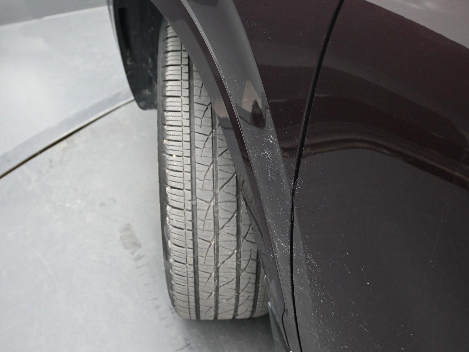 Used 2020 Sierra Burgundy Hyundai Limited image 5