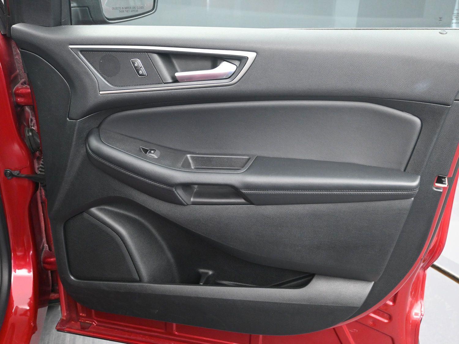 Used 2022 Rapid Red Metallic Tinted Clearcoat Ford SEL image 7