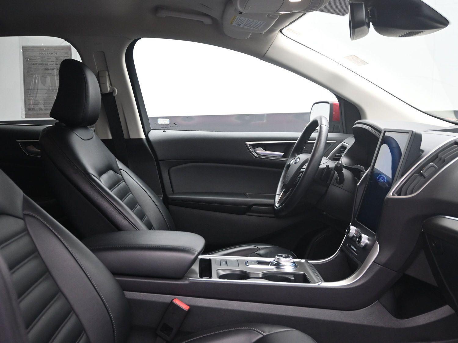 Used 2022 Rapid Red Metallic Tinted Clearcoat Ford SEL image 9