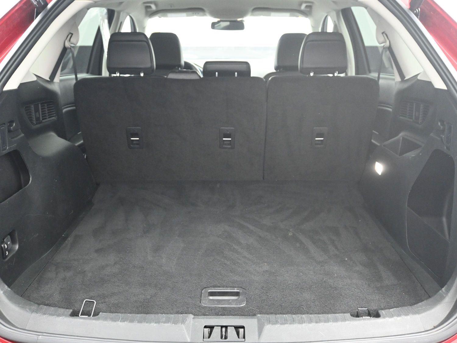 Used 2022 Rapid Red Metallic Tinted Clearcoat Ford SEL image 15